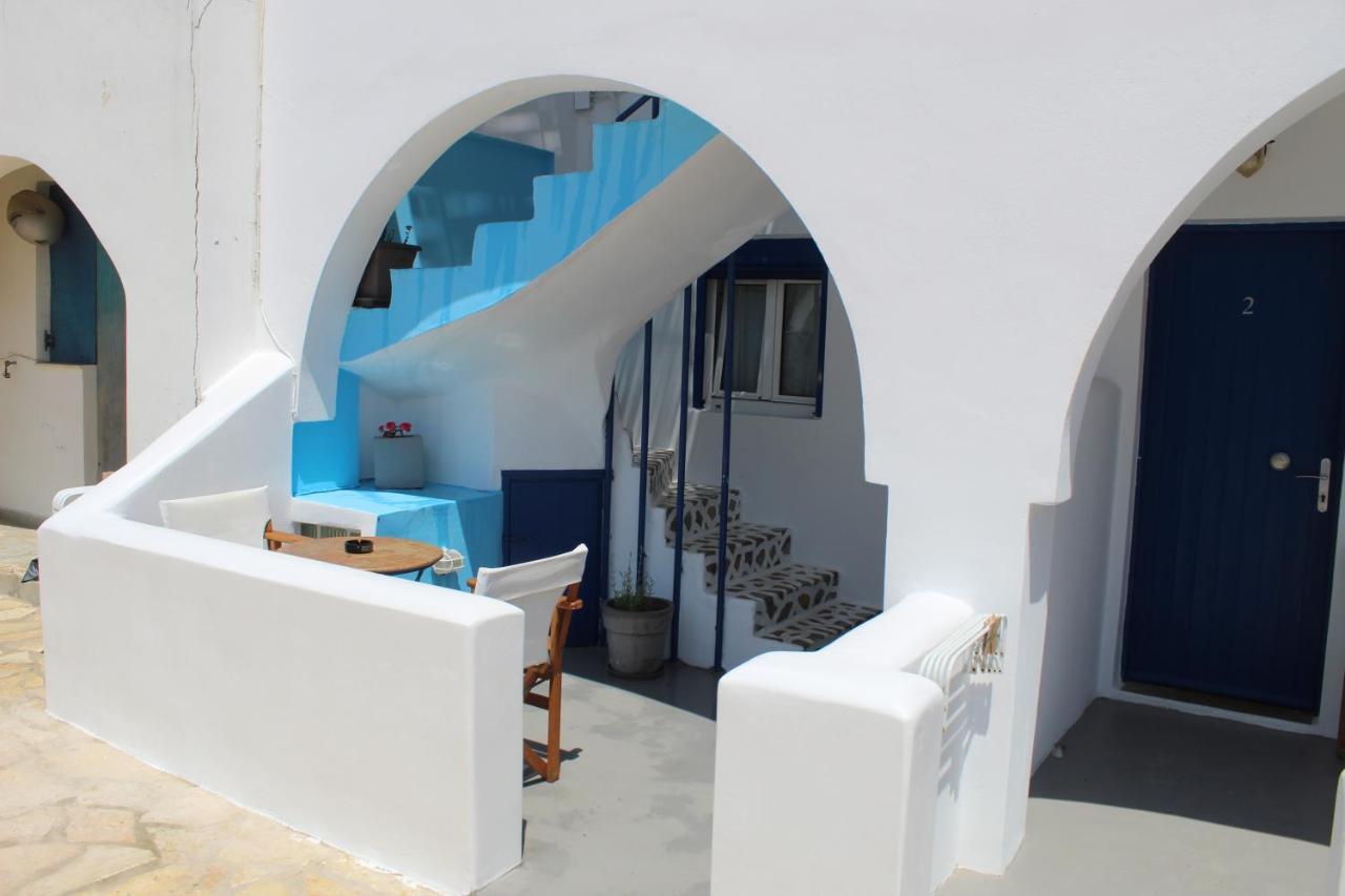 Meltemi Rooms And Studios Анафи Екстериор снимка