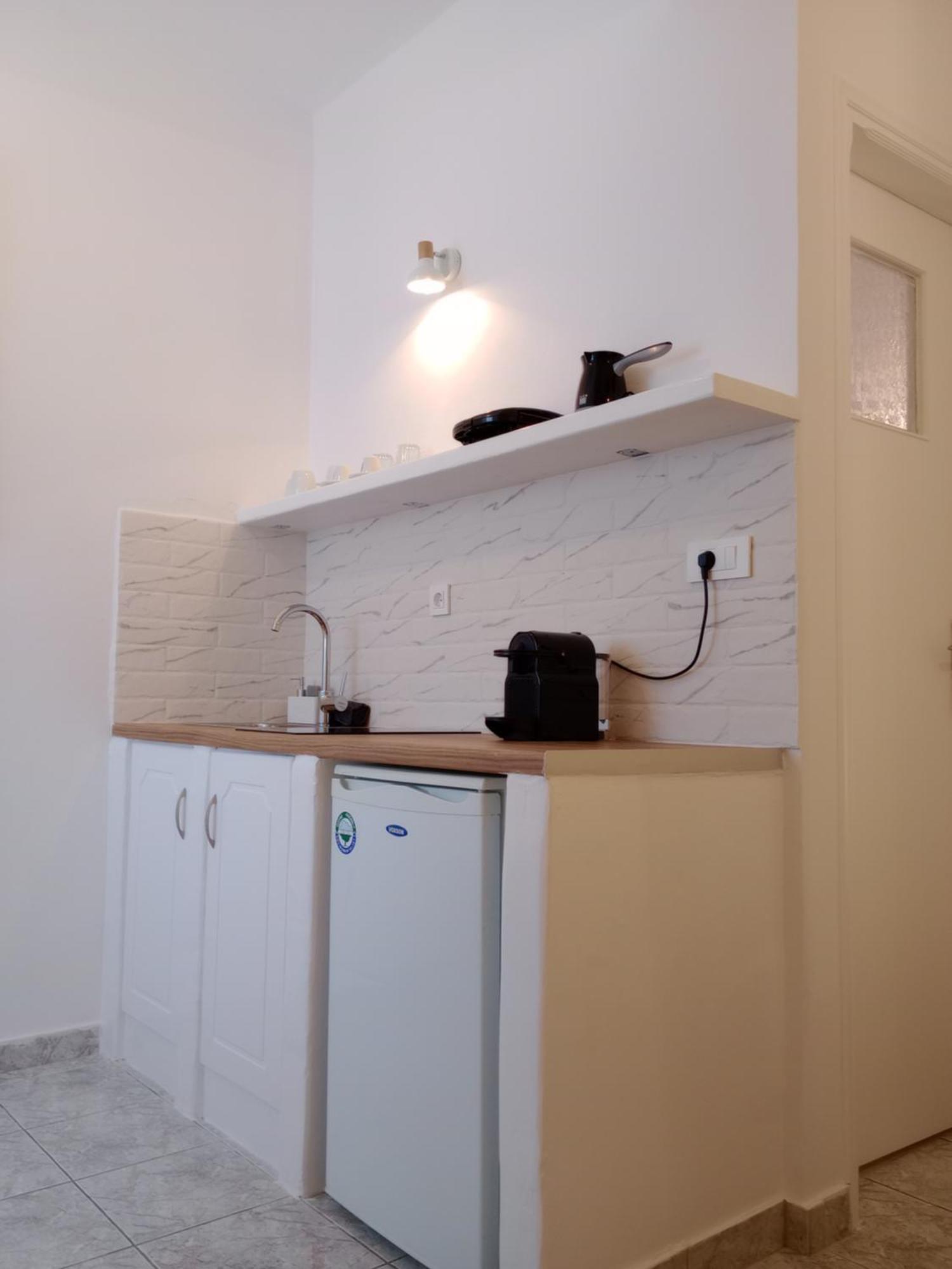 Meltemi Rooms And Studios Анафи Екстериор снимка