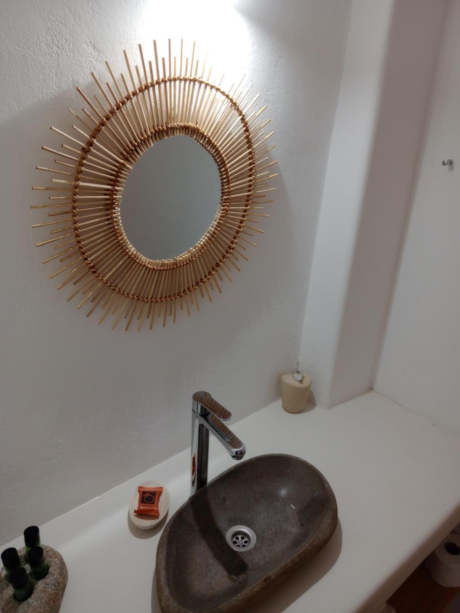 Meltemi Rooms And Studios Анафи Екстериор снимка